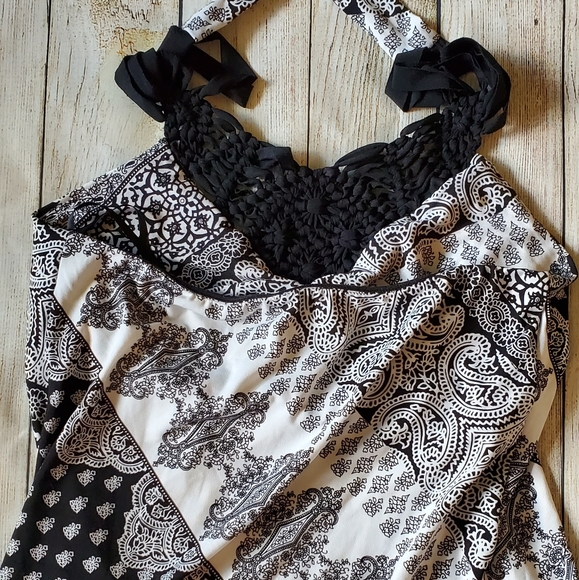 Halter top - Picture 3 of 4